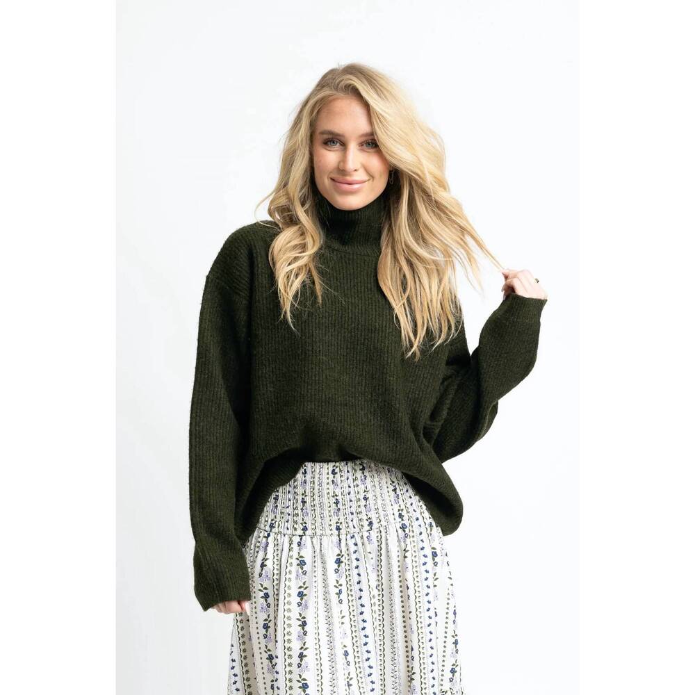 NEW KARLIE solid turtleneck sweater in olive